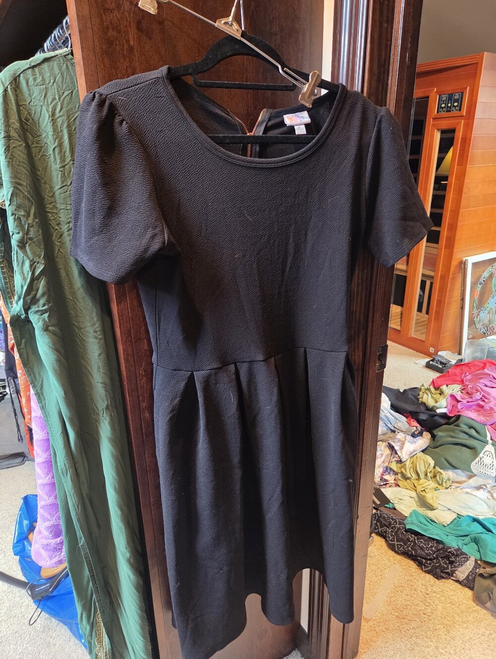 LuLaRoe Black XL Amelia Short Sleeve Textured Midi Dress